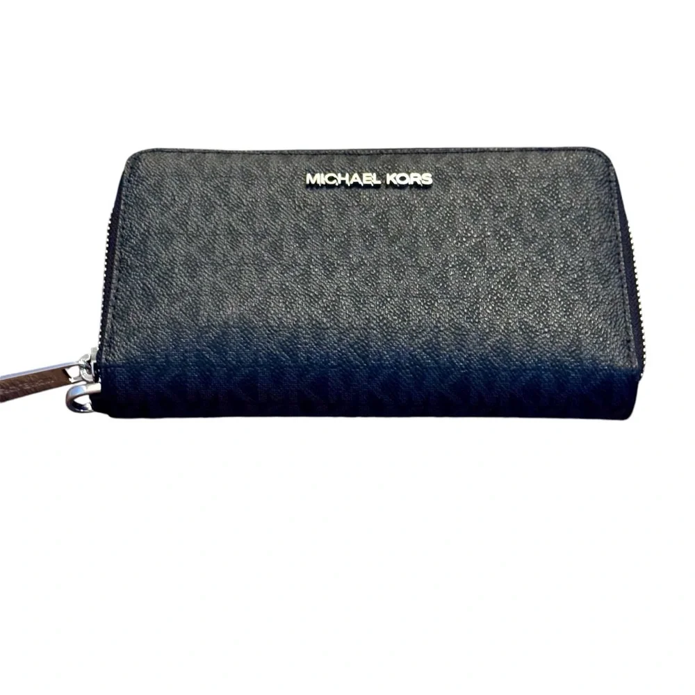 Michael Kors Jet Set Travel Wallet - Picture 1 of 9